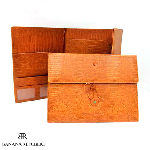Banana_republic_GWP3 PU Folder