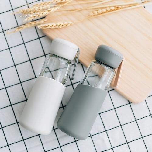 Glass Water Bottle With Silicone Cover Picture 3